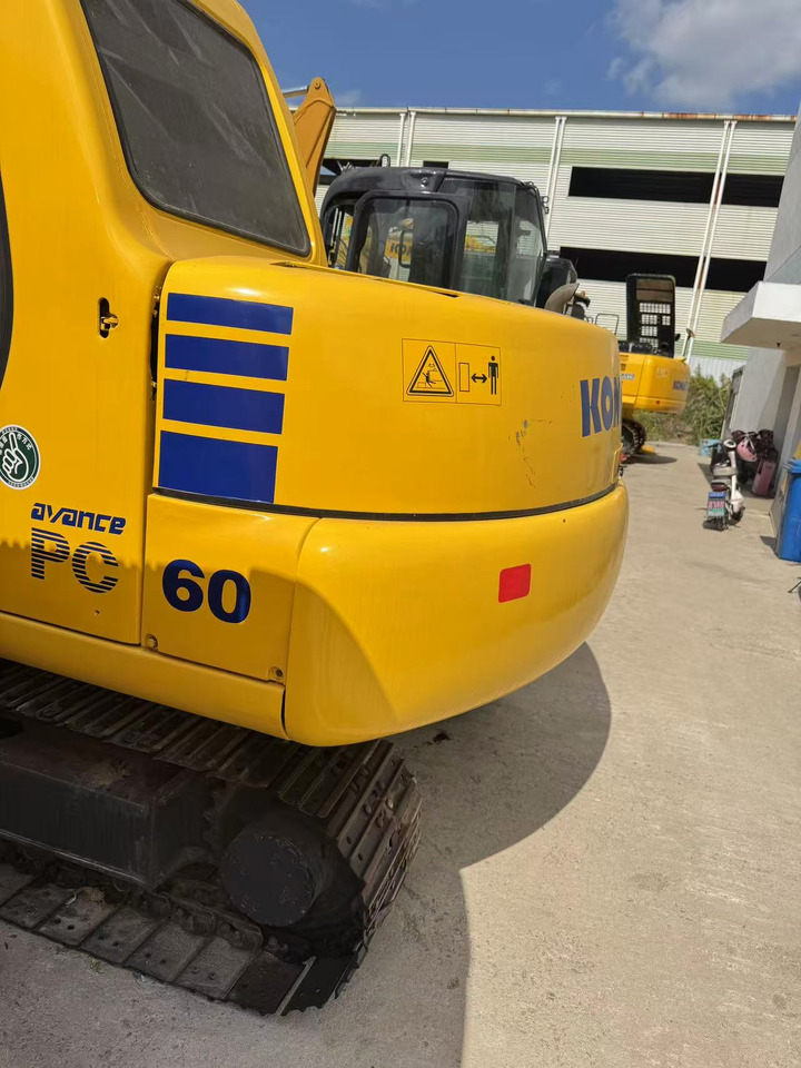 KOMATSU PC60-7 - Minikuormaaja: kuva KOMATSU PC60-7 - Minikuormaaja KOMATSU PC60-7 - Minikuormaaja: kuva KOMATSU PC60-7 - Minikuormaaja