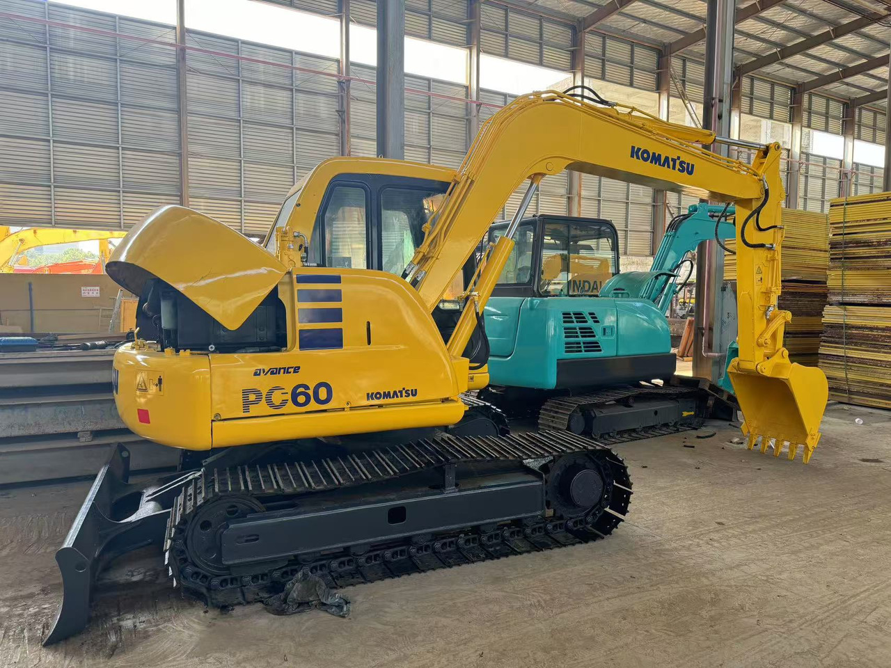 KOMATSU PC60-7 - Minikuormaaja: kuva KOMATSU PC60-7 - Minikuormaaja KOMATSU PC60-7 - Minikuormaaja: kuva KOMATSU PC60-7 - Minikuormaaja