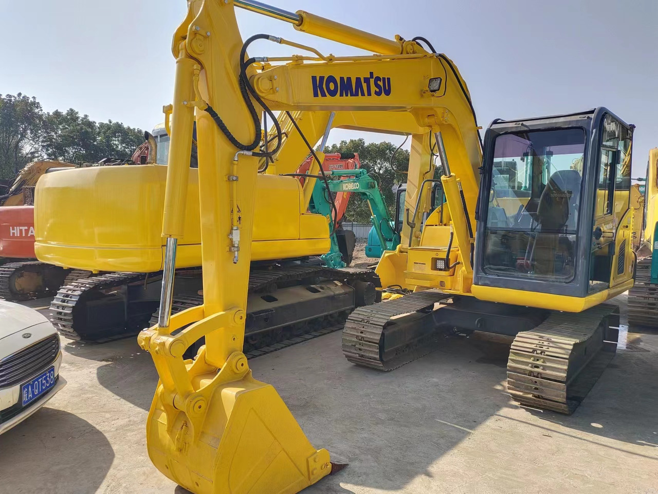 KOMATSU PC60-8 - Minikuormaaja: kuva KOMATSU PC60-8 - Minikuormaaja KOMATSU PC60-8 - Minikuormaaja: kuva KOMATSU PC60-8 - Minikuormaaja