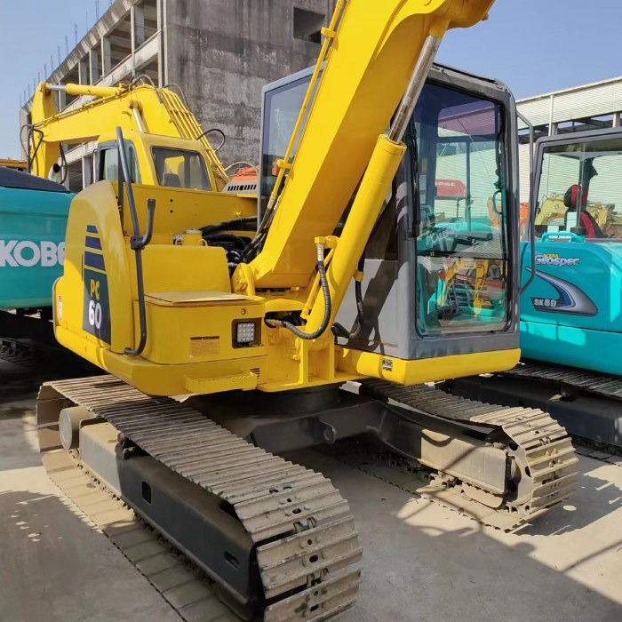 KOMATSU PC60-8 - Minikuormaaja: kuva KOMATSU PC60-8 - Minikuormaaja KOMATSU PC60-8 - Minikuormaaja: kuva KOMATSU PC60-8 - Minikuormaaja