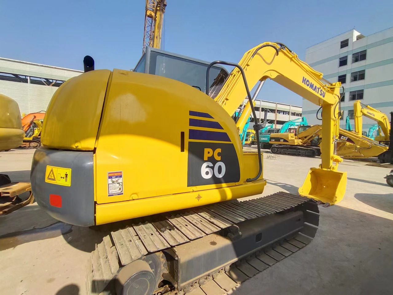 KOMATSU PC60-8 - Minikuormaaja: kuva KOMATSU PC60-8 - Minikuormaaja KOMATSU PC60-8 - Minikuormaaja: kuva KOMATSU PC60-8 - Minikuormaaja
