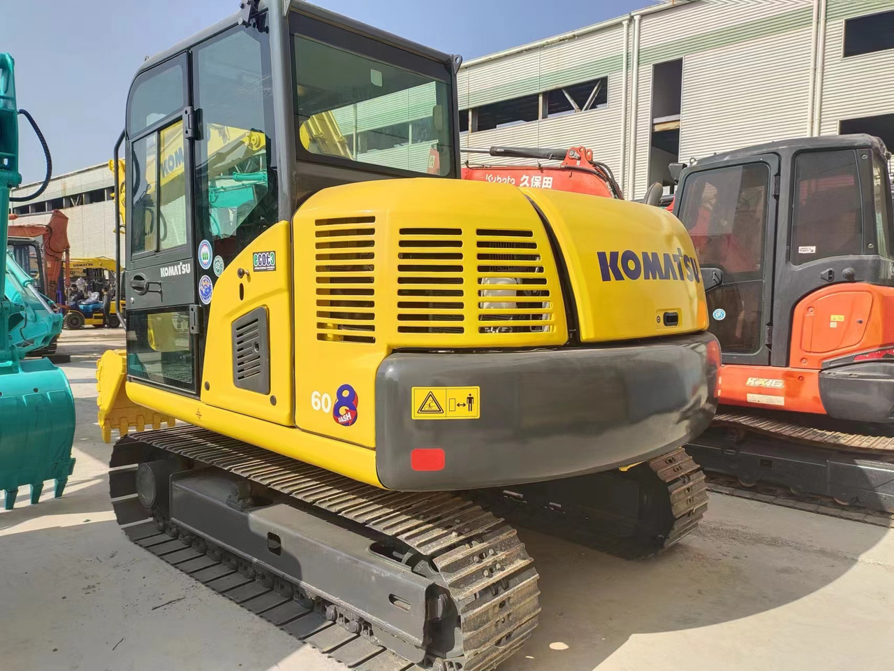 KOMATSU PC60-8 - Minikuormaaja: kuva KOMATSU PC60-8 - Minikuormaaja KOMATSU PC60-8 - Minikuormaaja: kuva KOMATSU PC60-8 - Minikuormaaja