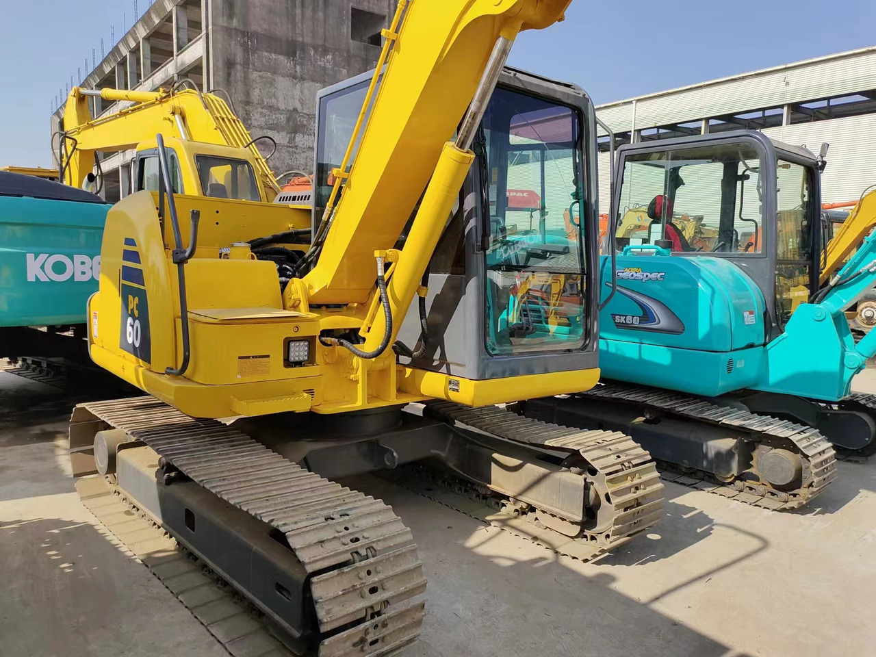 KOMATSU PC60-8 - Minikuormaaja: kuva KOMATSU PC60-8 - Minikuormaaja KOMATSU PC60-8 - Minikuormaaja: kuva KOMATSU PC60-8 - Minikuormaaja