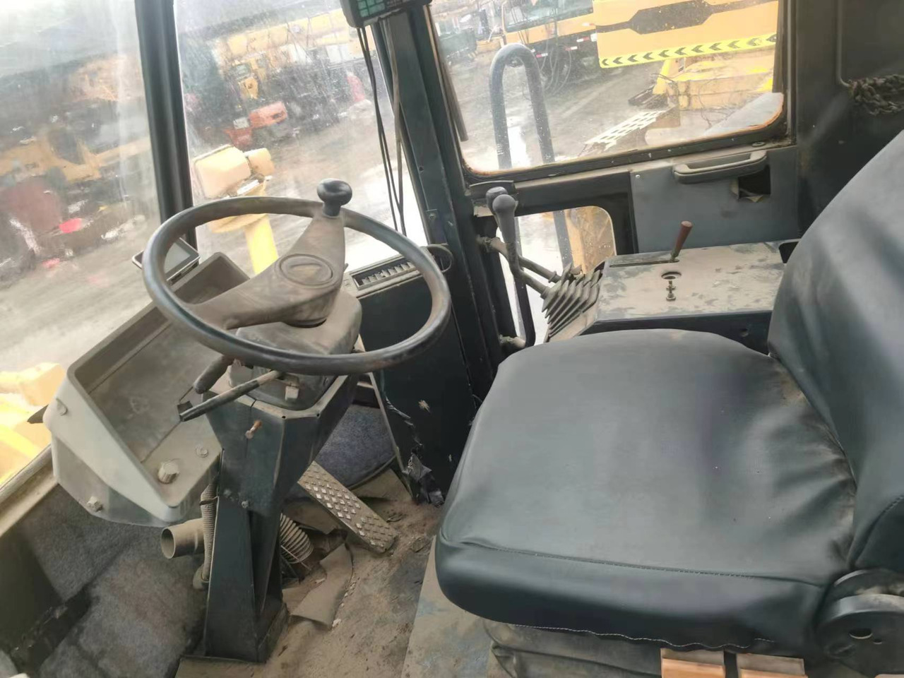 KOMATSU WA470 - Pyöräkuormaaja: kuva KOMATSU WA470 - Pyöräkuormaaja KOMATSU WA470 - Pyöräkuormaaja: kuva KOMATSU WA470 - Pyöräkuormaaja