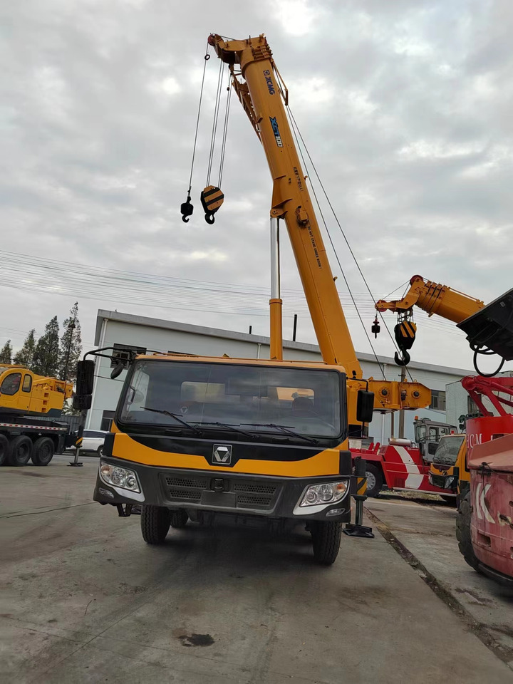 XCMG QY70K good condition QY25K QY50K QY100K QY130K China brand mobile crane - Ajoneuvonosturi: kuva XCMG QY70K good condition QY25K QY50K QY100K QY130K China brand mobile crane - Ajoneuvonosturi XCMG QY70K good condition QY25K QY50K QY100K QY130K China brand mobile crane - Ajoneuvonosturi: kuva XCMG QY70K good condition QY25K QY50K QY100K QY130K China brand mobile crane - Ajoneuvonosturi