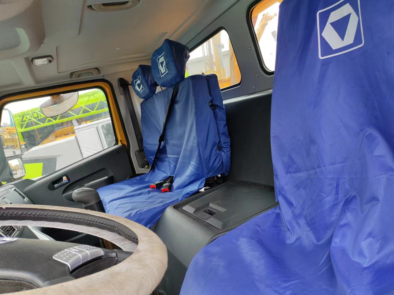 XCMG QY75K - Ajoneuvonosturi: kuva XCMG QY75K - Ajoneuvonosturi XCMG QY75K - Ajoneuvonosturi: kuva XCMG QY75K - Ajoneuvonosturi