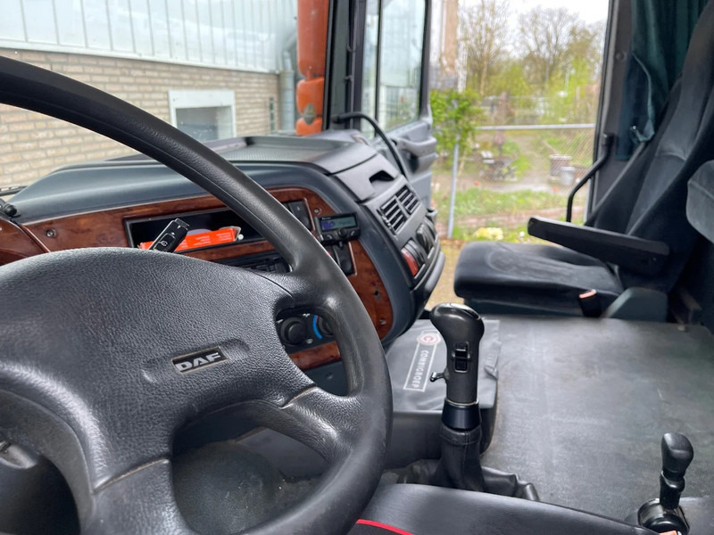 Umpikori kuorma-auto DAF XF 95.380 BOX TRUCK. Netherland Truck: kuva Umpikori kuorma-auto DAF XF 95.380 BOX TRUCK. Netherland Truck
