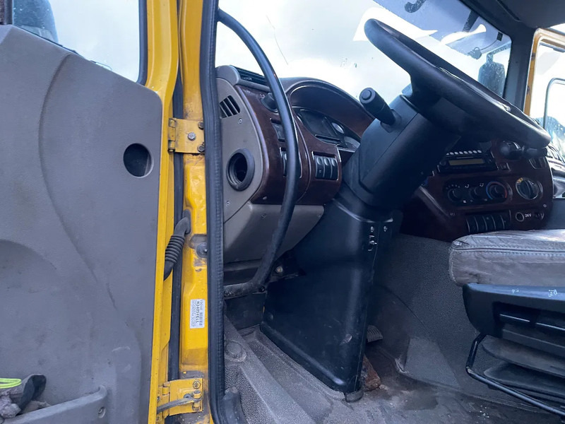 Vetopöytäauto DAF CF 85.410 Tractor unit: kuva Vetopöytäauto DAF CF 85.410 Tractor unit