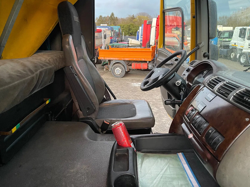 Vetopöytäauto DAF CF 85.410 Tractor unit: kuva Vetopöytäauto DAF CF 85.410 Tractor unit