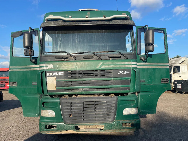DAF XF 95.430 Tractor Unit - Vetopöytäauto: kuva DAF XF 95.430 Tractor Unit - Vetopöytäauto DAF XF 95.430 Tractor Unit - Vetopöytäauto: kuva DAF XF 95.430 Tractor Unit - Vetopöytäauto