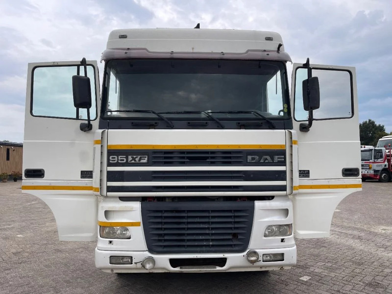 DAF XF 95.430 Tractor unit - Vetopöytäauto: kuva DAF XF 95.430 Tractor unit - Vetopöytäauto DAF XF 95.430 Tractor unit - Vetopöytäauto: kuva DAF XF 95.430 Tractor unit - Vetopöytäauto