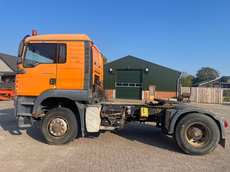 MAN TGA 18.430 Tractor unit - Vetopöytäauto: kuva MAN TGA 18.430 Tractor unit - Vetopöytäauto MAN TGA 18.430 Tractor unit - Vetopöytäauto: kuva MAN TGA 18.430 Tractor unit - Vetopöytäauto