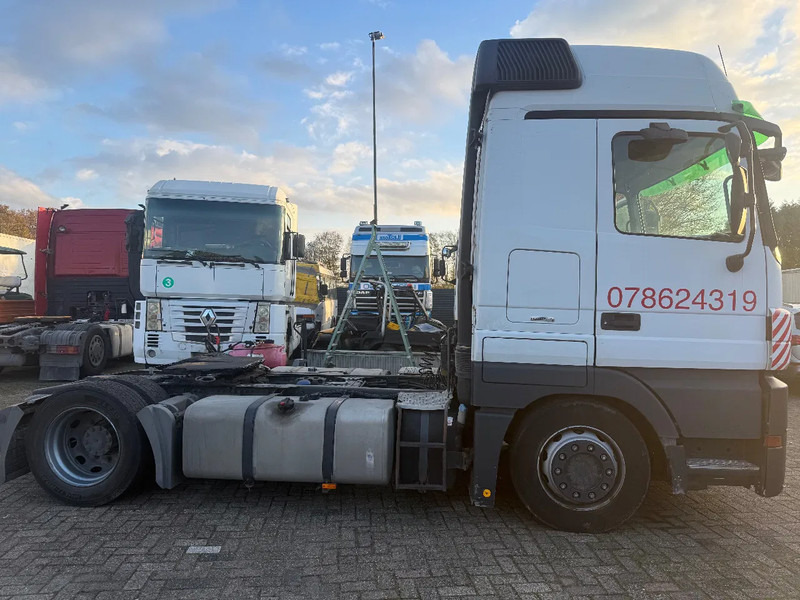 Mercedes-Benz Actros 1844 Tractor unit - Vetopöytäauto: kuva Mercedes-Benz Actros 1844 Tractor unit - Vetopöytäauto Mercedes-Benz Actros 1844 Tractor unit - Vetopöytäauto: kuva Mercedes-Benz Actros 1844 Tractor unit - Vetopöytäauto