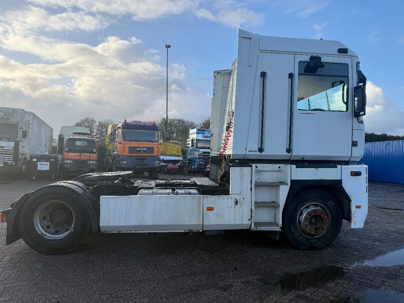 Renault Magnum 440 Tractor unit - Vetopöytäauto: kuva Renault Magnum 440 Tractor unit - Vetopöytäauto Renault Magnum 440 Tractor unit - Vetopöytäauto: kuva Renault Magnum 440 Tractor unit - Vetopöytäauto