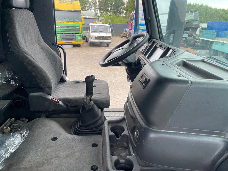 Vetopöytäauto Volvo FH 12.380 Tractor unit: kuva Vetopöytäauto Volvo FH 12.380 Tractor unit Vetopöytäauto Volvo FH 12.380 Tractor unit: kuva Vetopöytäauto Volvo FH 12.380 Tractor unit