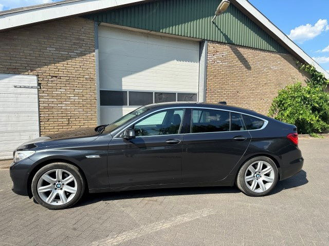 BMW 5-serie GT 535GT - Sedan: kuva BMW 5-serie GT 535GT - Sedan BMW 5-serie GT 535GT - Sedan: kuva BMW 5-serie GT 535GT - Sedan
