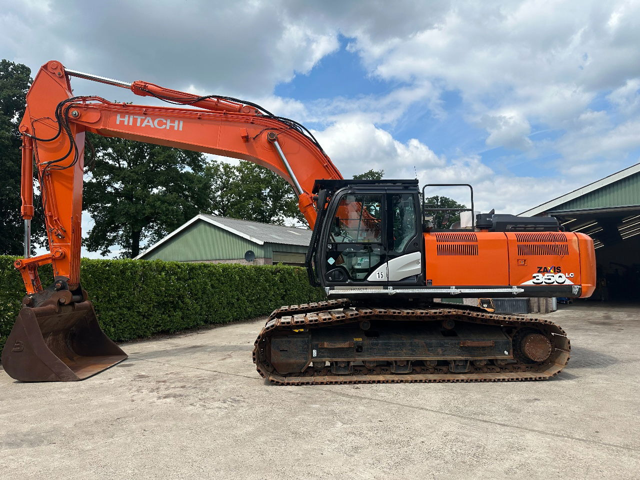 Hitachi ZX350LC-6 - Telakaivukone: kuva Hitachi ZX350LC-6 - Telakaivukone Hitachi ZX350LC-6 - Telakaivukone: kuva Hitachi ZX350LC-6 - Telakaivukone