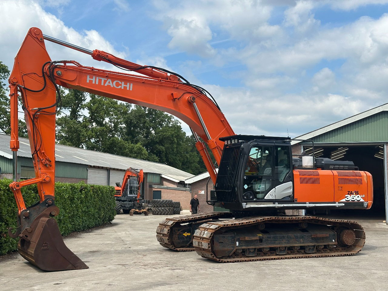 Hitachi ZX350LC-6 - Telakaivukone: kuva Hitachi ZX350LC-6 - Telakaivukone Hitachi ZX350LC-6 - Telakaivukone: kuva Hitachi ZX350LC-6 - Telakaivukone