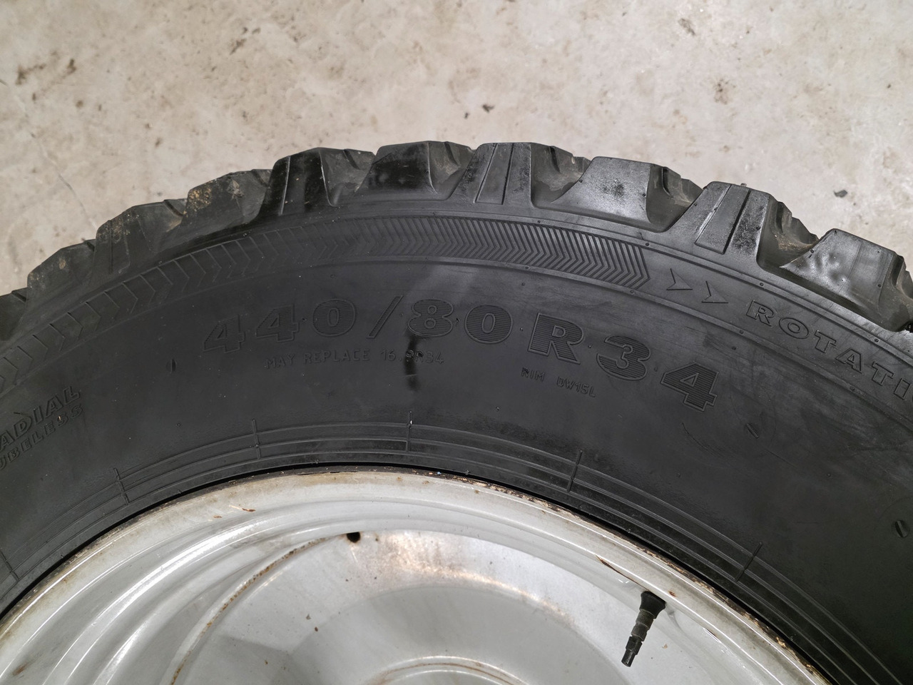 Andre TRI 2 Vinterdekk - Täydellinen pyörä - Maatalouskoneet: kuva Andre TRI 2 Vinterdekk - Täydellinen pyörä - Maatalouskoneet Andre TRI 2 Vinterdekk - Täydellinen pyörä - Maatalouskoneet: kuva Andre TRI 2 Vinterdekk - Täydellinen pyörä - Maatalouskoneet