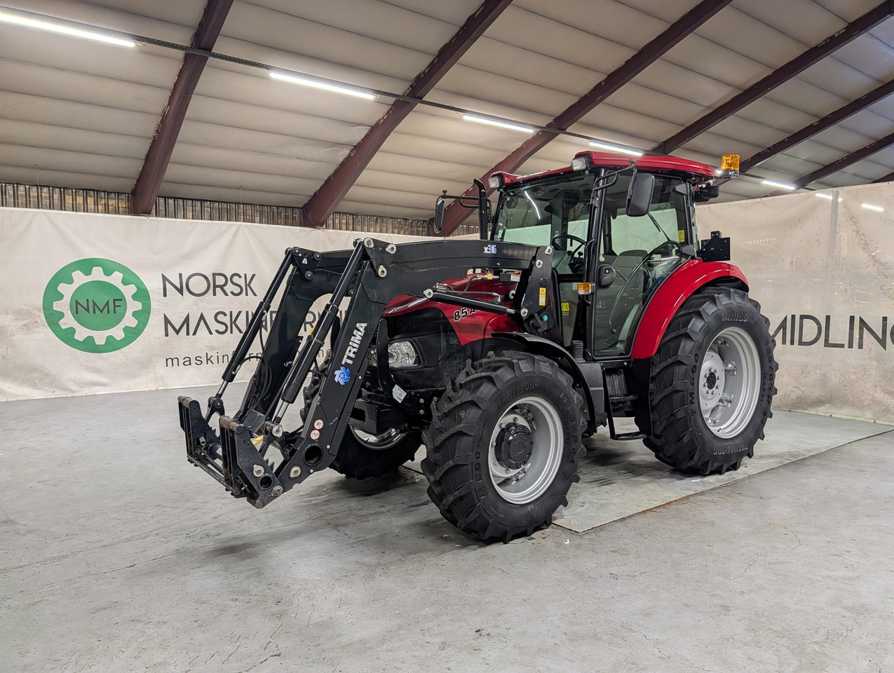 CASE IH Farmall 85A - Traktori: kuva CASE IH Farmall 85A - Traktori CASE IH Farmall 85A - Traktori: kuva CASE IH Farmall 85A - Traktori