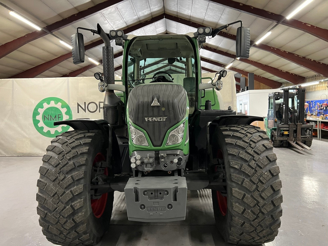 Fendt 724 Vario #TAR INNBYTTE# KAN LEVERES MED ANDRE DEKK# - Traktori: kuva Fendt 724 Vario #TAR INNBYTTE# KAN LEVERES MED ANDRE DEKK# - Traktori Fendt 724 Vario #TAR INNBYTTE# KAN LEVERES MED ANDRE DEKK# - Traktori: kuva Fendt 724 Vario #TAR INNBYTTE# KAN LEVERES MED ANDRE DEKK# - Traktori