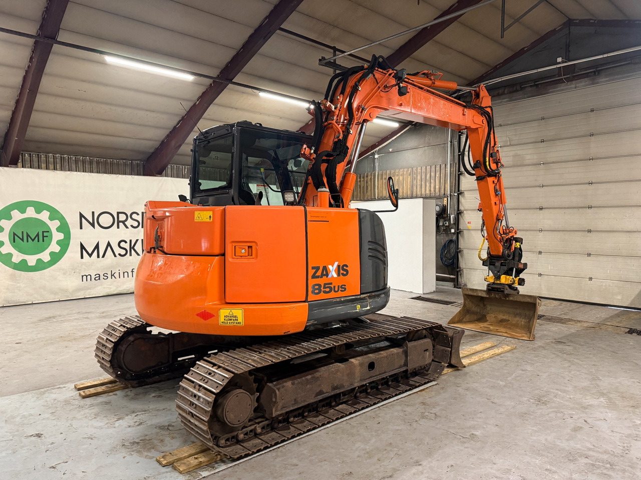 Hitachi ZX85US-5A - Telakaivukone: kuva Hitachi ZX85US-5A - Telakaivukone Hitachi ZX85US-5A - Telakaivukone: kuva Hitachi ZX85US-5A - Telakaivukone