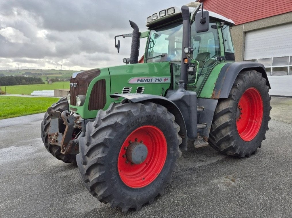 John Deere , Fendt , Case, New Holland - Traktori: kuva  John Deere , Fendt , Case, New Holland - Traktori John Deere , Fendt , Case, New Holland - Traktori: kuva  John Deere , Fendt , Case, New Holland - Traktori