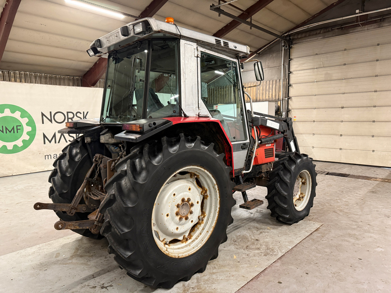 Massey Ferguson 3050 - Traktori: kuva Massey Ferguson 3050 - Traktori Massey Ferguson 3050 - Traktori: kuva Massey Ferguson 3050 - Traktori
