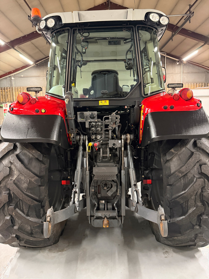 Massey Ferguson 5613 Dyna 4 - Traktori: kuva Massey Ferguson 5613 Dyna 4 - Traktori Massey Ferguson 5613 Dyna 4 - Traktori: kuva Massey Ferguson 5613 Dyna 4 - Traktori