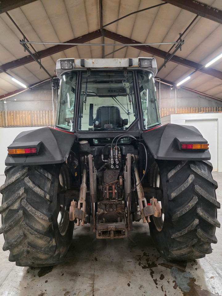 Massey Ferguson 6180 - Traktori: kuva Massey Ferguson 6180 - Traktori Massey Ferguson 6180 - Traktori: kuva Massey Ferguson 6180 - Traktori