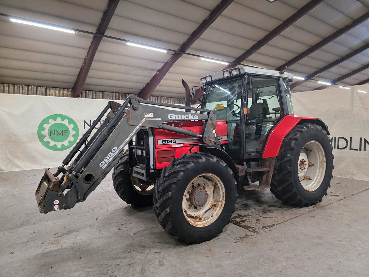 Massey Ferguson 6180 - Traktori: kuva Massey Ferguson 6180 - Traktori Massey Ferguson 6180 - Traktori: kuva Massey Ferguson 6180 - Traktori