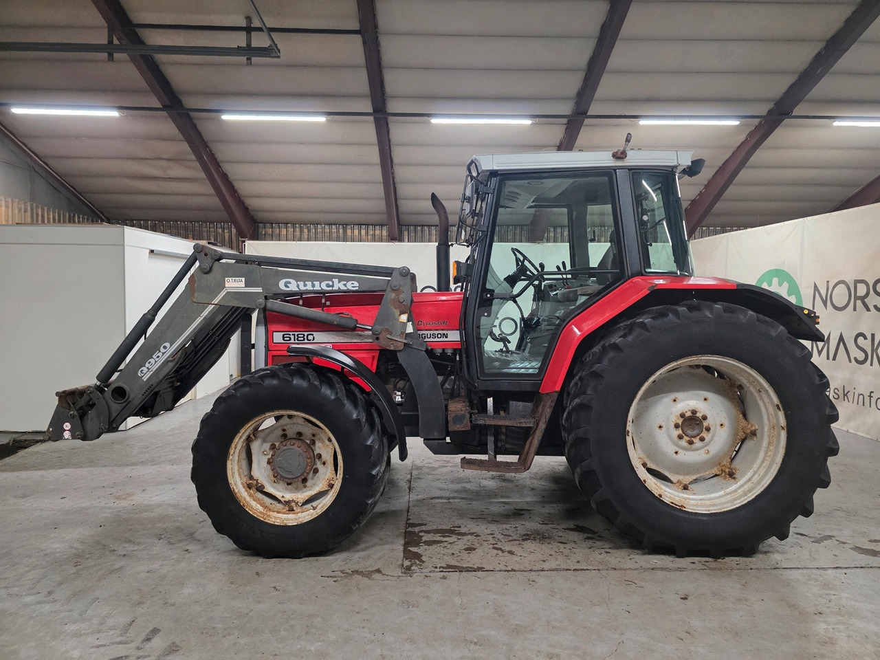 Massey Ferguson 6180 - Traktori: kuva Massey Ferguson 6180 - Traktori Massey Ferguson 6180 - Traktori: kuva Massey Ferguson 6180 - Traktori