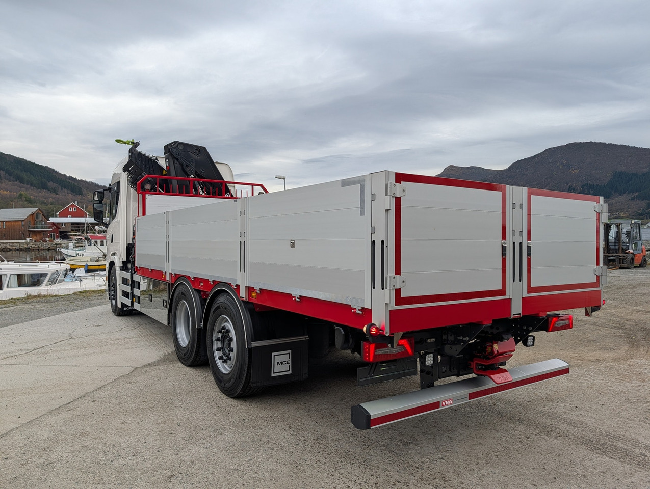 Scania G420 6x2 med HIAB 232-E5 Hipro og MCE påbygg - Lava-kuorma-auto, Nosturiauto: kuva Scania G420 6x2 med HIAB 232-E5 Hipro og MCE påbygg - Lava-kuorma-auto, Nosturiauto Scania G420 6x2 med HIAB 232-E5 Hipro og MCE påbygg - Lava-kuorma-auto, Nosturiauto: kuva Scania G420 6x2 med HIAB 232-E5 Hipro og MCE påbygg - Lava-kuorma-auto, Nosturiauto