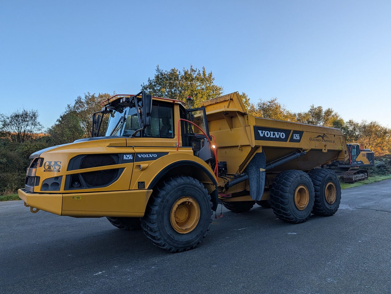 Volvo A25G på hvite skilt - Nivelkippiauto: kuva Volvo A25G på hvite skilt - Nivelkippiauto Volvo A25G på hvite skilt - Nivelkippiauto: kuva Volvo A25G på hvite skilt - Nivelkippiauto