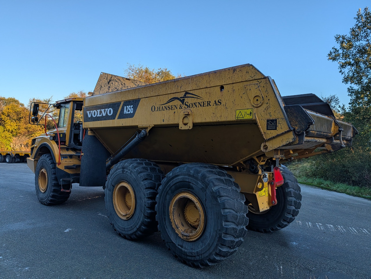 Volvo A25G på hvite skilt - Nivelkippiauto: kuva Volvo A25G på hvite skilt - Nivelkippiauto Volvo A25G på hvite skilt - Nivelkippiauto: kuva Volvo A25G på hvite skilt - Nivelkippiauto