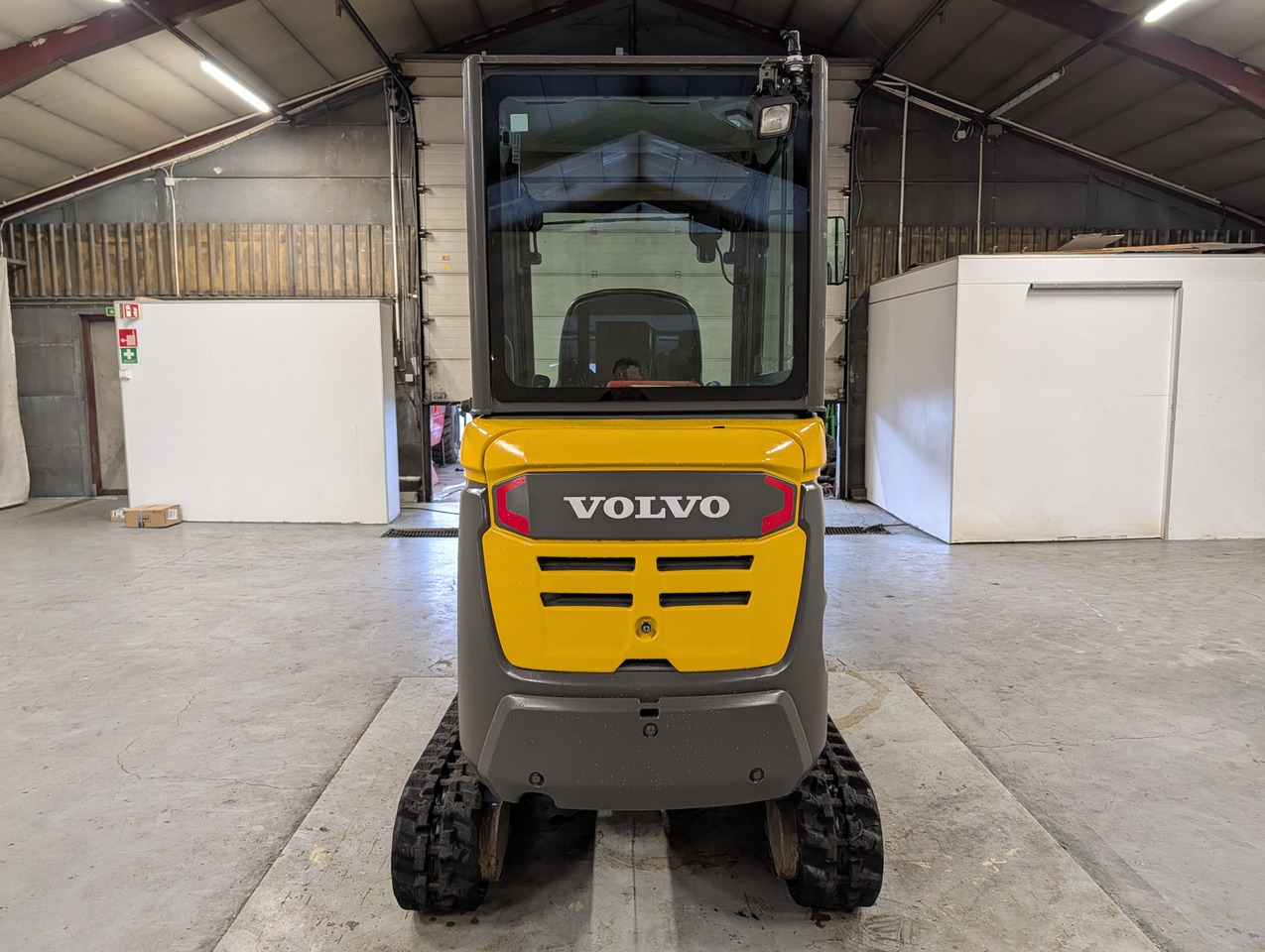 Volvo ECR18D - Minikuormaaja: kuva  Volvo ECR18D - Minikuormaaja Volvo ECR18D - Minikuormaaja: kuva  Volvo ECR18D - Minikuormaaja