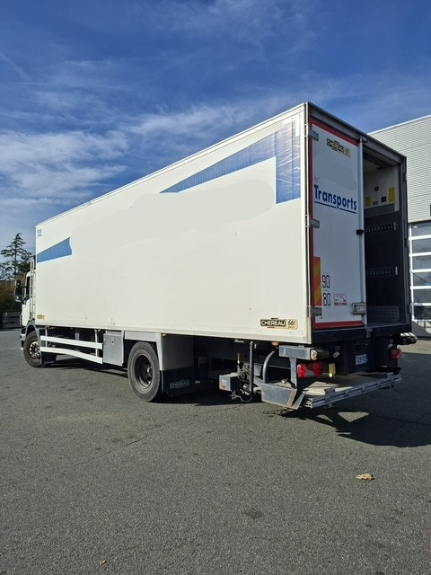 SCANIA P320 - Refrigeraattori kuorma-auto: kuva SCANIA P320 - Refrigeraattori kuorma-auto SCANIA P320 - Refrigeraattori kuorma-auto: kuva SCANIA P320 - Refrigeraattori kuorma-auto