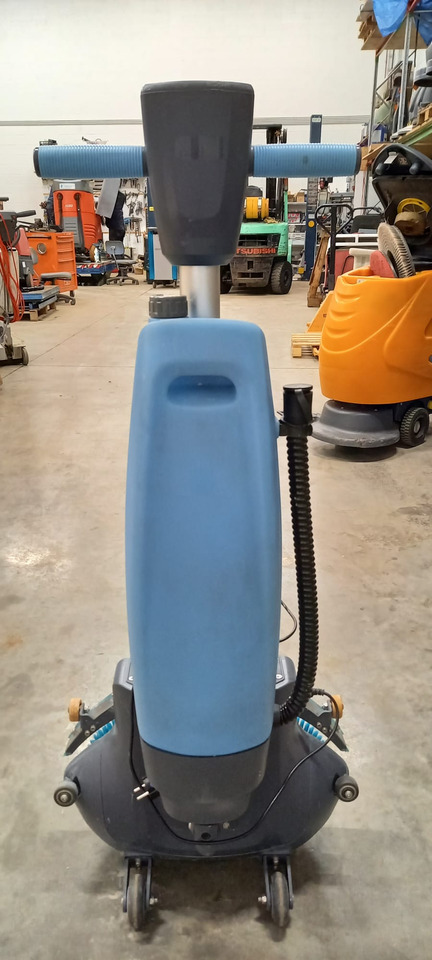 Anrunto A-Mop A3 - Yhdistelmäkone: kuva Anrunto A-Mop A3 - Yhdistelmäkone Anrunto A-Mop A3 - Yhdistelmäkone: kuva Anrunto A-Mop A3 - Yhdistelmäkone