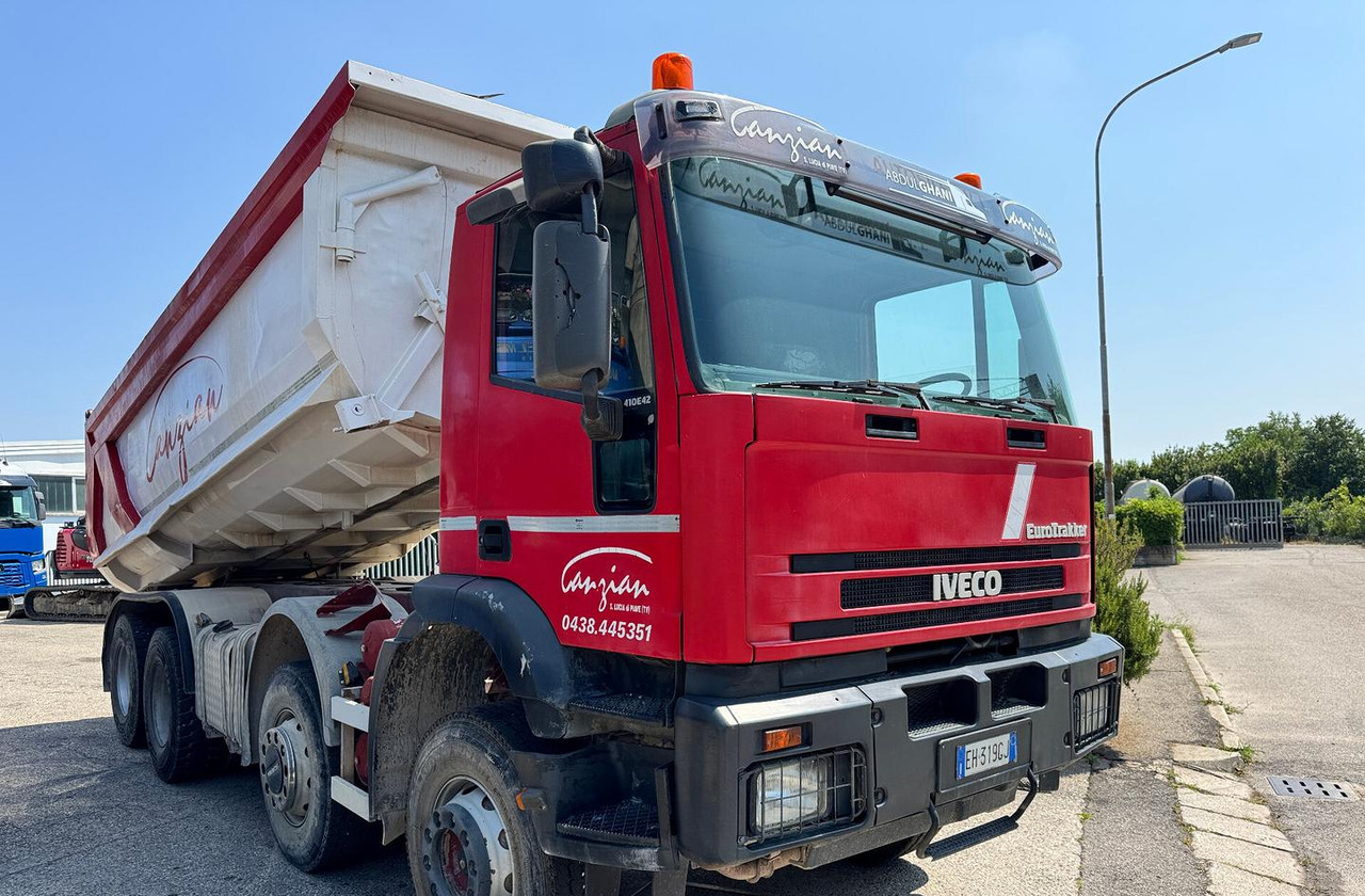 IVECO TRAKKER 420 - 8X4 - Kippiauto kuorma-auto: kuva IVECO TRAKKER 420 - 8X4 - Kippiauto kuorma-auto IVECO TRAKKER 420 - 8X4 - Kippiauto kuorma-auto: kuva IVECO TRAKKER 420 - 8X4 - Kippiauto kuorma-auto