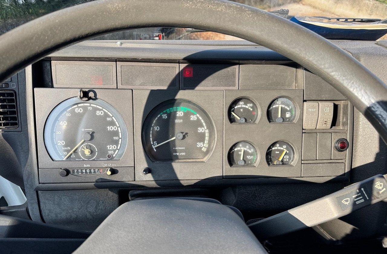 Iveco Eurocargo 150E23 con Gru HIAB - Lava-kuorma-auto, Nosturiauto: kuva Iveco Eurocargo 150E23 con Gru HIAB - Lava-kuorma-auto, Nosturiauto Iveco Eurocargo 150E23 con Gru HIAB - Lava-kuorma-auto, Nosturiauto: kuva Iveco Eurocargo 150E23 con Gru HIAB - Lava-kuorma-auto, Nosturiauto