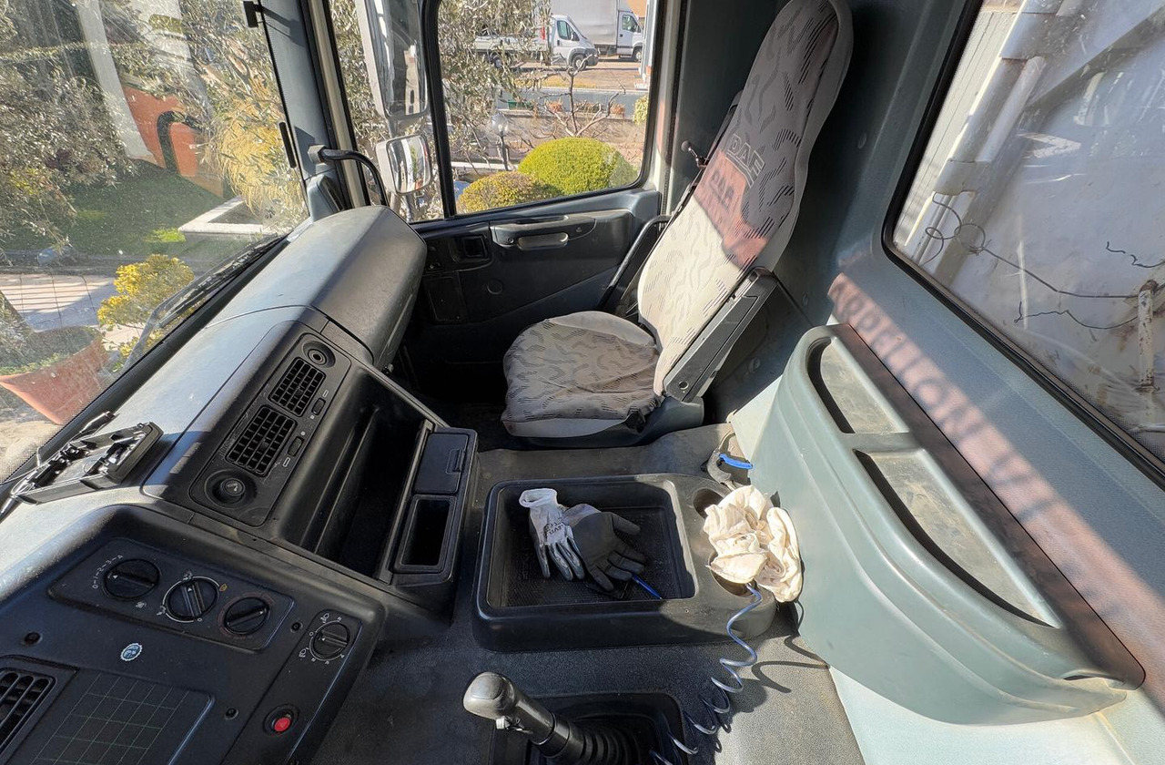 Ribaltabile DAF 85 CF 430 - anno 1999 - Kippiauto kuorma-auto: kuva  Ribaltabile DAF 85 CF 430 - anno 1999 - Kippiauto kuorma-auto Ribaltabile DAF 85 CF 430 - anno 1999 - Kippiauto kuorma-auto: kuva  Ribaltabile DAF 85 CF 430 - anno 1999 - Kippiauto kuorma-auto