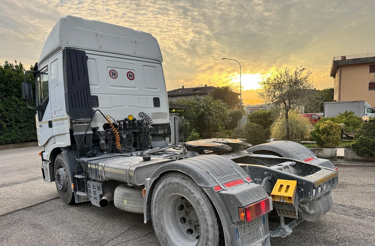 Iveco stralis 480 - euro 3 Impianto RB - Vetopöytäauto: kuva Iveco stralis 480 - euro 3 Impianto RB - Vetopöytäauto Iveco stralis 480 - euro 3 Impianto RB - Vetopöytäauto: kuva Iveco stralis 480 - euro 3 Impianto RB - Vetopöytäauto
