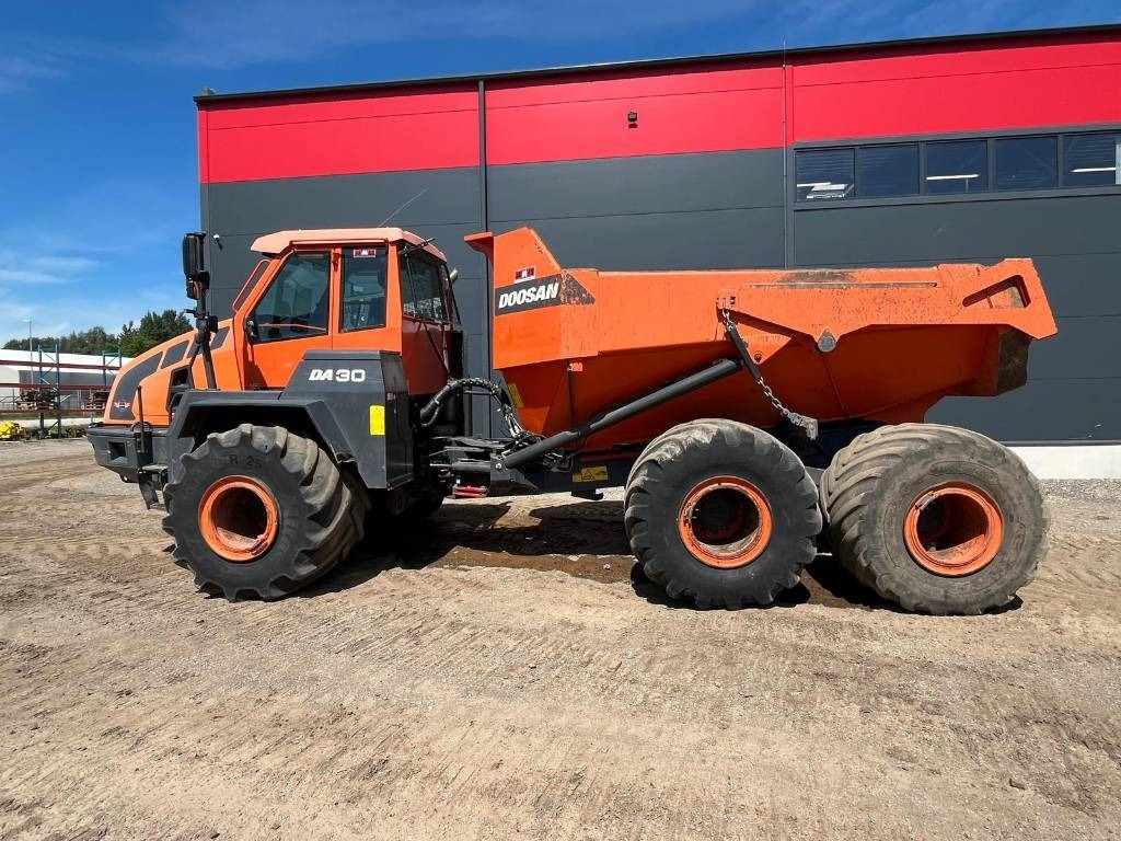 Doosan DA 30 - Nivelkippiauto: kuva Doosan DA 30 - Nivelkippiauto Doosan DA 30 - Nivelkippiauto: kuva Doosan DA 30 - Nivelkippiauto