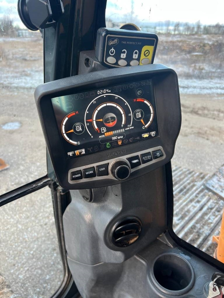 Telakaivukone Hyundai Robex 140 LC-9: kuva Telakaivukone Hyundai Robex 140 LC-9