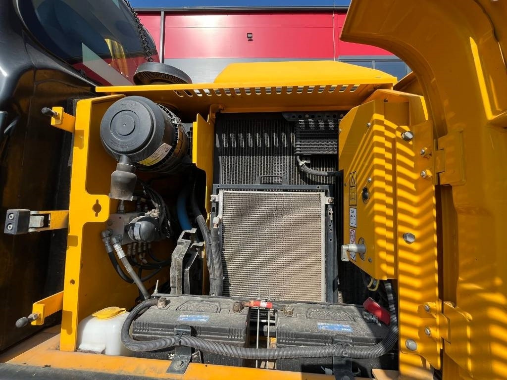 Telakaivukone JCB JS145HD 4F: kuva Telakaivukone JCB JS145HD 4F