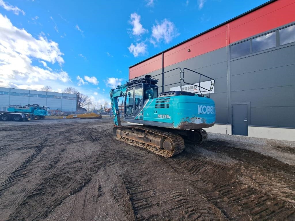 Kobelco SK 210-10 - Telakaivukone: kuva Kobelco SK 210-10 - Telakaivukone Kobelco SK 210-10 - Telakaivukone: kuva Kobelco SK 210-10 - Telakaivukone