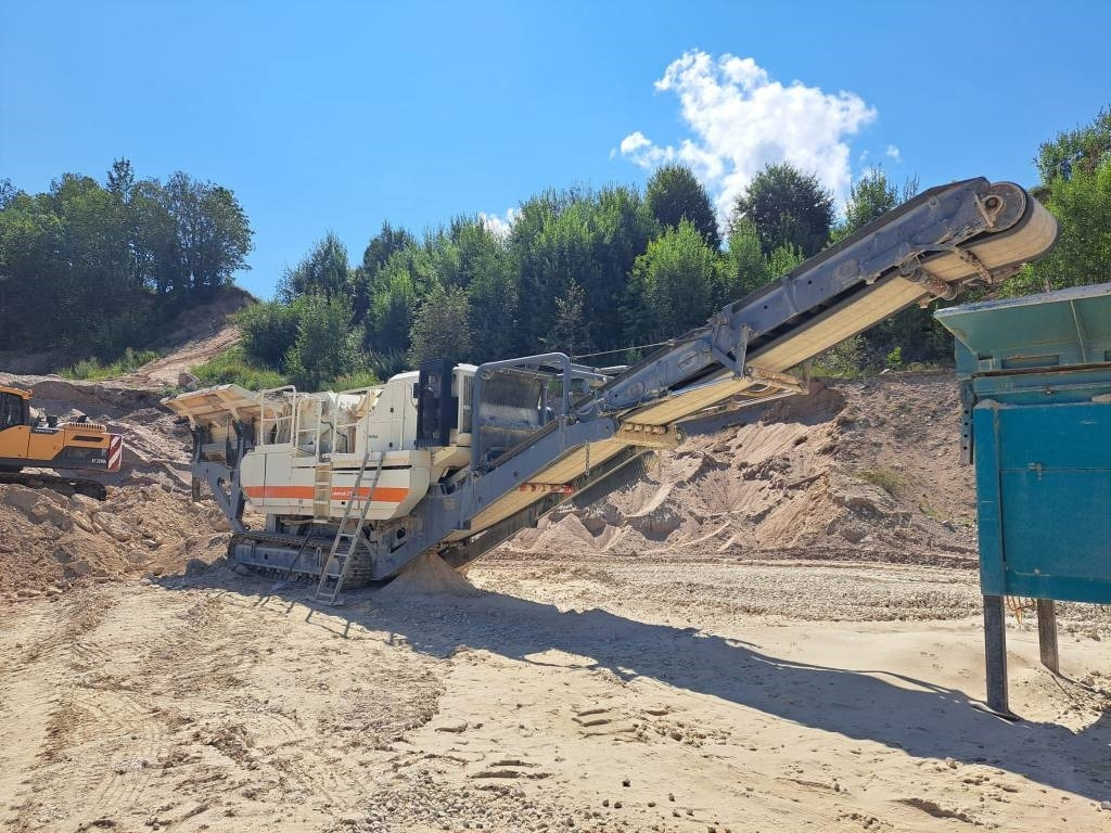Metso LT 1110M - Mobiilimurskain: kuva Metso LT 1110M - Mobiilimurskain Metso LT 1110M - Mobiilimurskain: kuva Metso LT 1110M - Mobiilimurskain