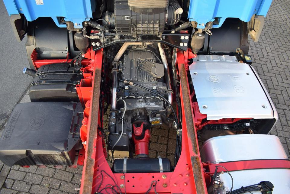 Kuorma-auto alusta DAF  CF 450 6x2 Fahrgestell Klima Navi Lift Retarder: kuva Kuorma-auto alusta DAF  CF 450 6x2 Fahrgestell Klima Navi Lift Retarder