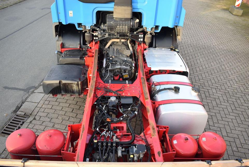 Kuorma-auto alusta DAF  CF 450 6x2 Fahrgestell Klima Navi Lift Retarder: kuva Kuorma-auto alusta DAF  CF 450 6x2 Fahrgestell Klima Navi Lift Retarder