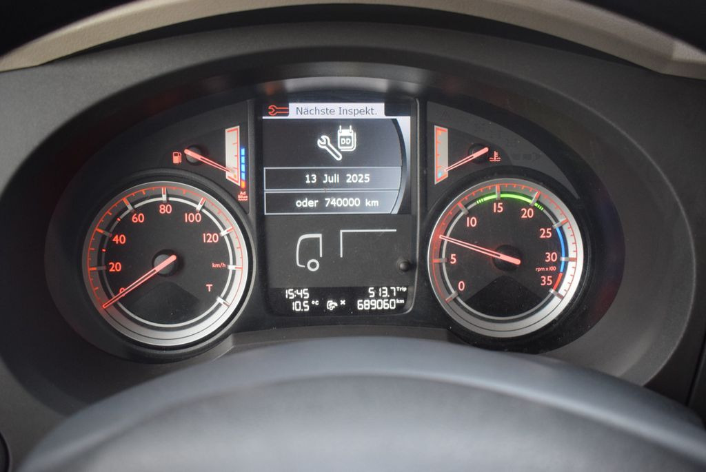 Kuorma-auto alusta DAF  LF 280 Fahrgestell Klima Navi 8-Gang ACC AHK: kuva Kuorma-auto alusta DAF  LF 280 Fahrgestell Klima Navi 8-Gang ACC AHK